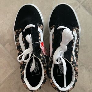 NWT Vans Kids Sneakers